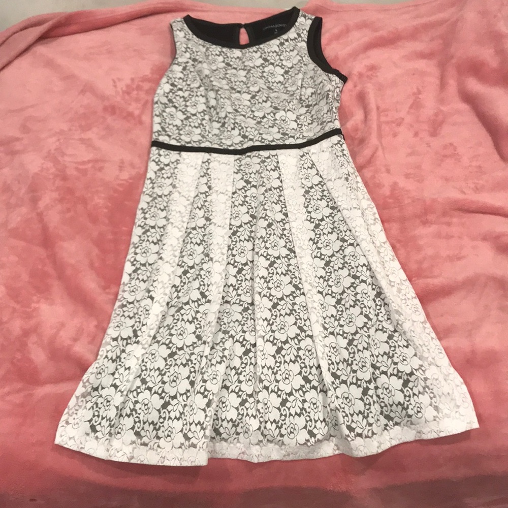 Cute lace dress for school dance
